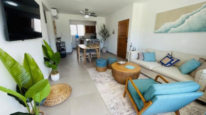 2 Bedroom Condo 150m from Beach